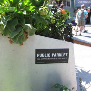 937 Valencia Street Parklet (Hosted by Amandeep Jawa) • <a style="font-size:0.8em;" href="http://www.flickr.com/photos/54560762@N04/7657316546/" target="_blank">View on Flickr</a>